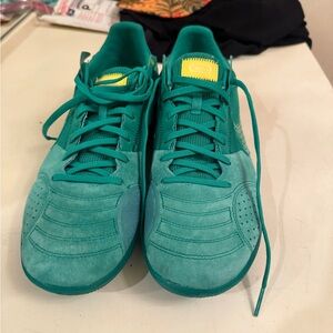 Nike Streetgato Low-Top Soccer Shoes (DC8466-301, Stadium Green) Size 11